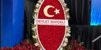 Bahçeli sent a wreath to the AK Party congress! The message is hidden in the number of flowers.