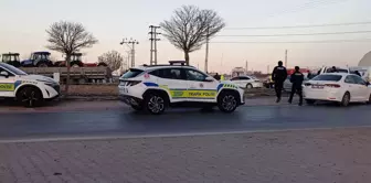 A truck loaded with a tractor collided with a police vehicle in Konya: One police officer was martyred.