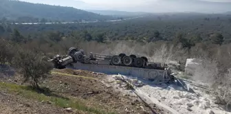 A truck overturned in Mersin: 2 people lost their lives.