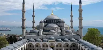 The first hatimli Taraweeh prayer will be held at the Sultanahmet Mosque.