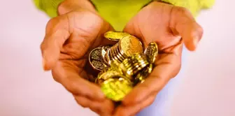 Investors are focused on buying opportunities in gold prices.