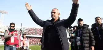 Ismail Kartal was selected as the coach of the month in Iran.