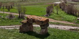 The two-century-old gravestone frightens and drives away those who see it for the first time.