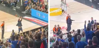 Tension between Anadolu Efes fans and Ergin Ataman! He left the arena.