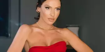 The bold summer opening from Hadise: She posed topless in front of the camera.