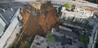 The extent of the road collapse in Sarıyer became apparent when daylight broke.