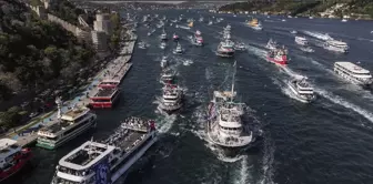 Incredible scenes in the Istanbul Bosphorus! Sarıyerspor celebrated their championship.