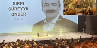 С прощанием с Сырры Сюрейя Ондером! Первая церемония проходит в АКМ.