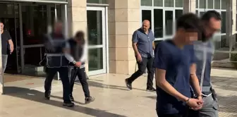 14 عامًا، تم اعتقال شخصين بتهمة الاعتداء الجنسي على طفل.