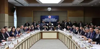 تم تحديد المرشحين لعضوية HSK، وغادرت المعارضة القاعة.