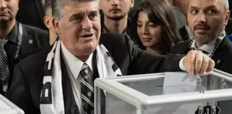 В Бешикташе Сердал Адалı снова избран президентом.
