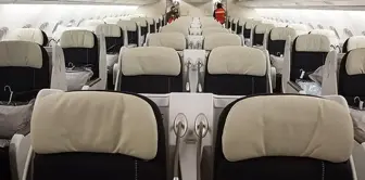 İstanbul-Londra uçağı karıştı, pilot polis çağırdı. 

İstanbul-Londra рейс стал беспорядочным, пилот вызвал полицию.
