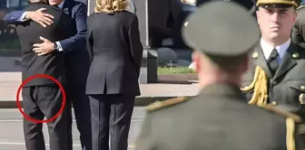 Did Zelensky wear his pants inside out? The truth behind the viral photo.