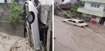 Osmaniye is at the mercy of the flood! Dozens of vehicles have been submerged.