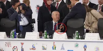 The image is explosive! Erdoğan did not allow Macron to establish superiority with his body language.