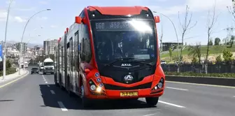In Ankara, the metrobus is coming to three routes.