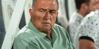 فاز فريقه 2-0، فجن جنون فاتح تريم على دكة البدلاء.