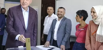 إجابة أردوغان على تصريح أوزغور أوزيل بشأن الانتخابات المبكرة: لن ندخل تركيا في مثل هذه المحنة.