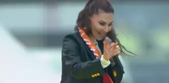 Ebru Yaşar thrilled hundreds of thousands of Galatasaray fans with 