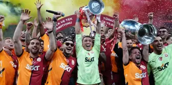 Galatasaray celebrated the championship in front of its fans.