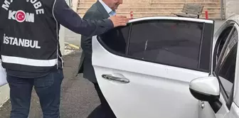 The Mayor of Büyükçekmece, Akgün, responds to the bundles of money found outside his house: 