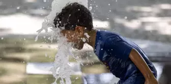 During the holiday, temperatures will rise up to 35 degrees.