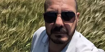 عندما كان يأخذ سيلفي، لاحظ أن هناك عددًا كبيرًا من القراد على قميصه.