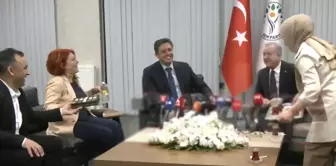 MHP-DEM حزب التهاني الذي طغى عليه مزحة 