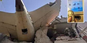 Düşen uçakta saatler önce seyahat! Sıkıntıları tek tek anlatmış. 

في الطائرة التي سقطت، سافر قبل ساعات! وقد سرد المعاناة واحدة تلو الأخرى.