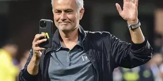 لا يمكن أن يكون هذا صحيحًا! مورينيو أقنع نجم ريال مدريد بمكالمة هاتفية واحدة.