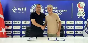 قبل 10 أيام، عيّنوا مدربًا للفريق، وبعد 8 أيام أقالوه.