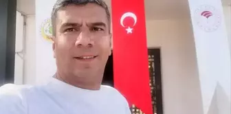 Ödemiş'teki yangından bir acı haber daha! Orman işçisi şehit oldu. 

ترجمة: خبر مؤلم آخر من حريق أوديميش! عامل الغابات استشهد.
