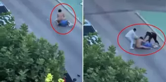 Çıplak halde sokağa çıkıp, yoldan geçen kadına saldırdı cümlesinin Rusça tercümesi:

