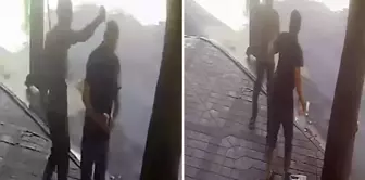 A shocking incident in Istanbul! He repeatedly stabbed a screwdriver into his head.