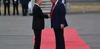 Исторические кадры из Аляски! Трамп и Путин рядом через 6 лет.