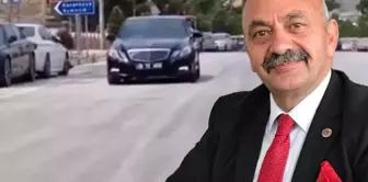 The mayor put his official vehicle up for sale following the reactions.