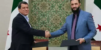 Şara'dan terör örgütü PKK/YPG'ye 'mutabakat' tepkisi: Çelişkili sinyaller var

رد شارة على تنظيم PKK/YPG الإرهابي بشأن 