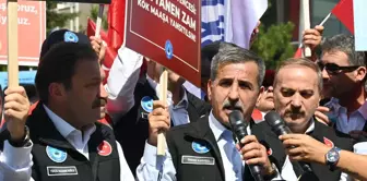 Civil servants who quit their jobs made a stand in front of the Ministry of Treasury and Finance: 