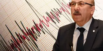 Okan Tüysüz من تقديم توضيح يهدئ المخاوف: لا توجد توقعات لزلزال كبير.