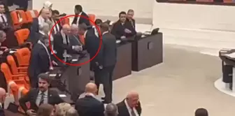 Moments that marked the session in the Parliament: Bahçeli and Özel shook hands like this.