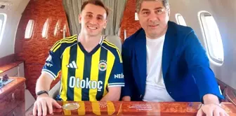 Kerem Aktürkoğlu wore the Fenerbahçe jersey, and that note became a topic of discussion.