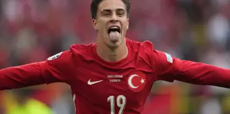 The signature that will earn a fortune from Kenan Yıldız.