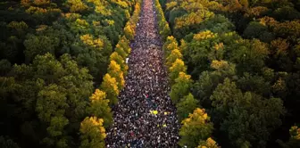 Support march for Palestine in Berlin! Over 100,000 people participated.