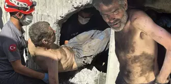 He was trapped for days between a 15-meter wall in Istanbul, and those who heard his cries reported it.