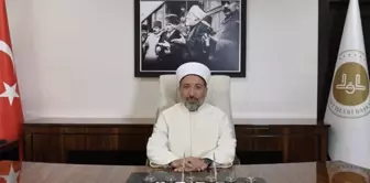 The new President of the Directorate of Religious Affairs, Safi Arpaguş, hung a portrait of Atatürk in his office.