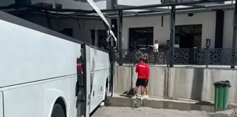 The figure is quite funny too! The players of an 80-year-old Turkish club were held hostage in a restaurant.