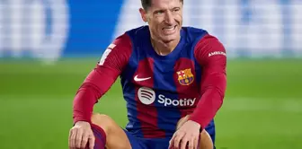 The player associated with Fenerbahçe, Lewandowski, receives a big shock.