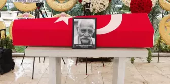 The master of Turkish cinema, Arif Erkin Güzelbeyoğlu, was bid farewell on his final journey.