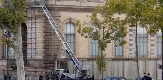 They shared the crane used in the Louvre heist: It quietly carries your jewels.