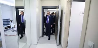 President Erdoğan, who explained the details of the Century's Housing Project, examined the sample apartment.
